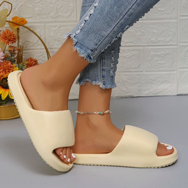 Chinelo nas nuvens - CONFORTO, ELEGANCIA E MACIEZ